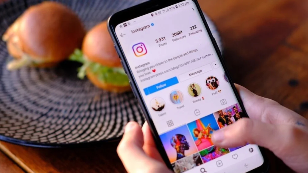 ನಿಮ್ಮ ರೀಲ್ಸ್ ವೈರಲ್ ಆಗುತ್ತಿಲ್ಲವಾ? ಈ ಸ್ಮಾರ್ಟ್ ಟ್ರಿಕ್ಸ್ ಅನುಸರಿಸಿ!